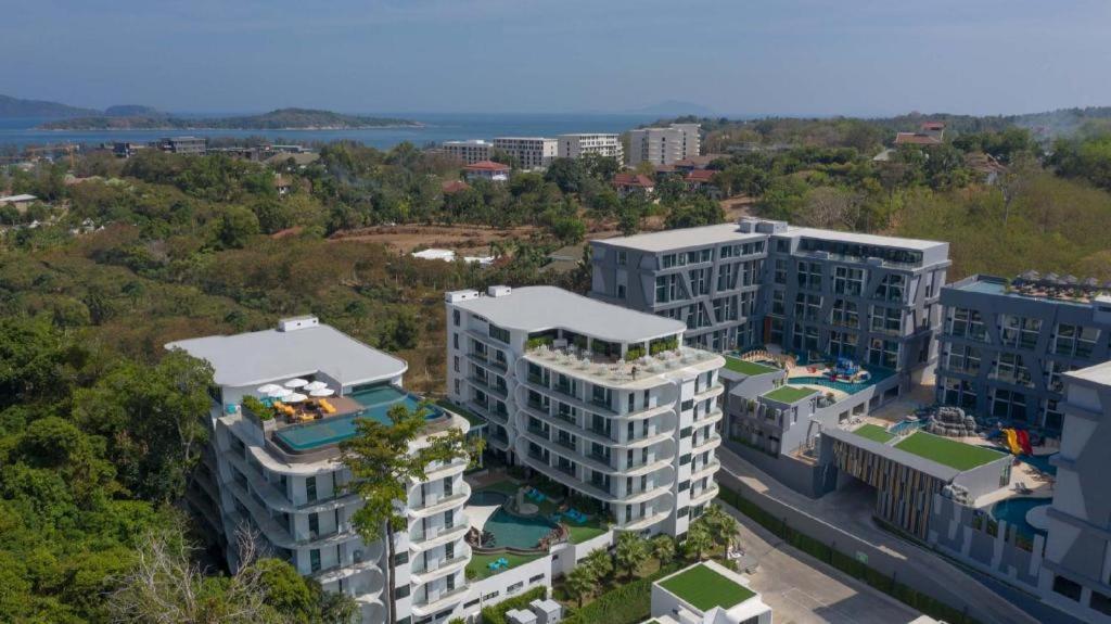 Utopia Naiharn Nai Harn Extérieur photo